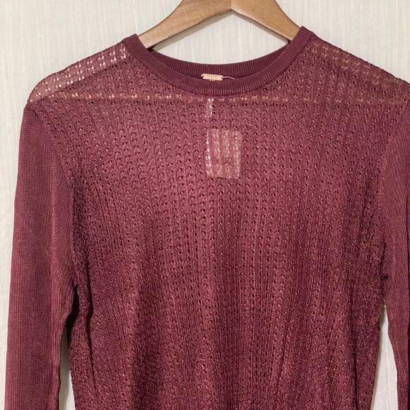 Free People Shirt Womens Large NWT Open Knit H2O Crew Cropped Raw Garnet - Picture 4 of 13